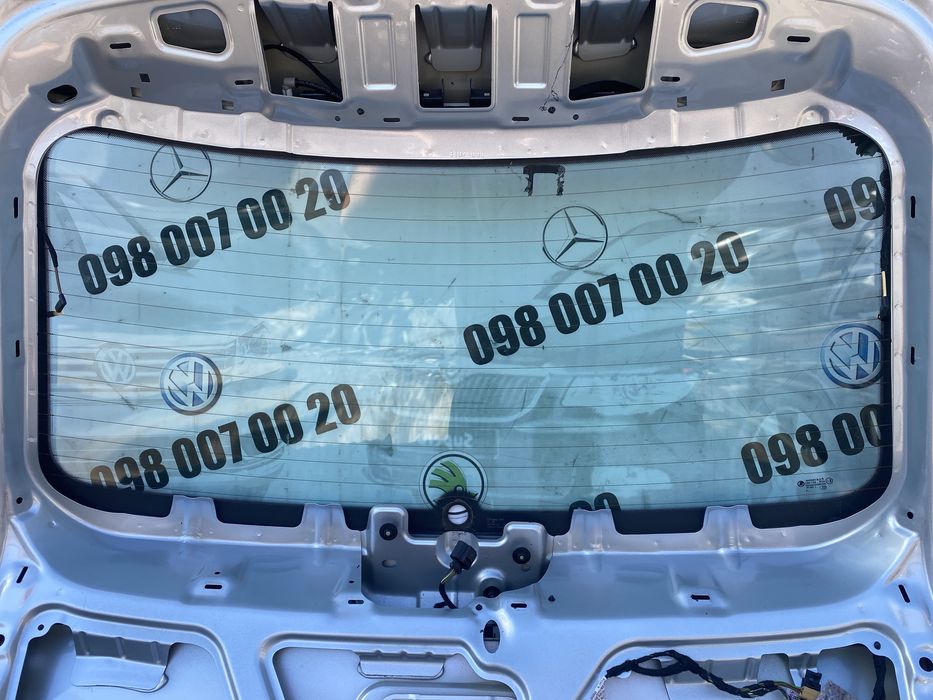 Скло в ляду Багажника  Skoda Oktavia A7 Шкода Октавія А7 Scoda Octavia