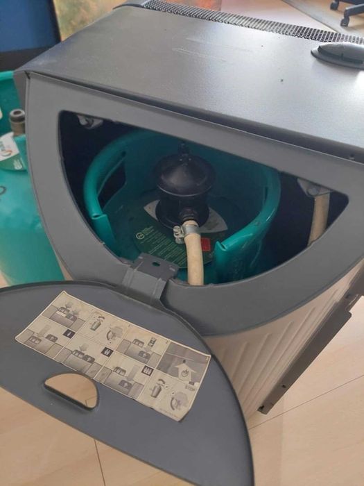 aquecedor a gás + duas botijas de gás