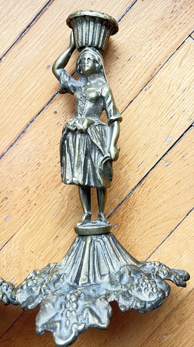 Stare mosieżne świeczniki