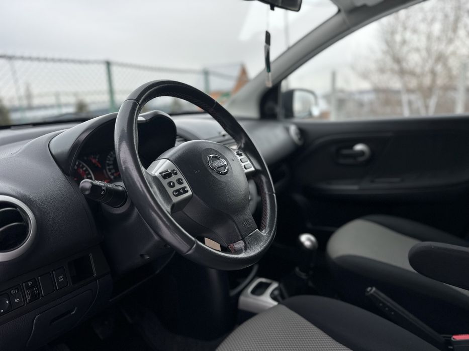 Продам Nissan Note 2011