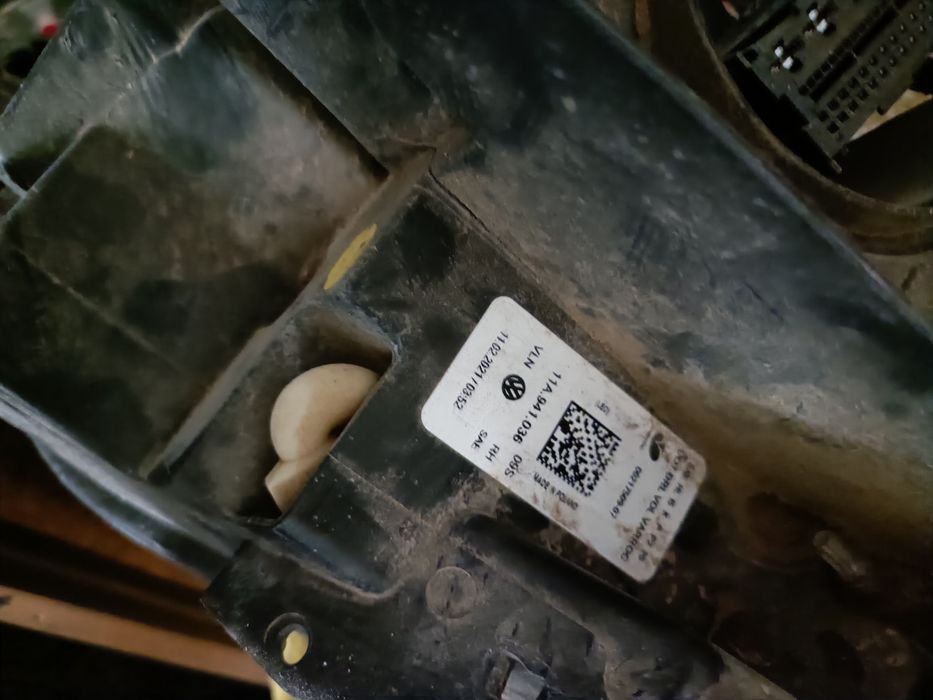 Фара Volkswagen id4 Iq led Америка 11A.941.036 на запчастини або під відновлення, розом з блоками