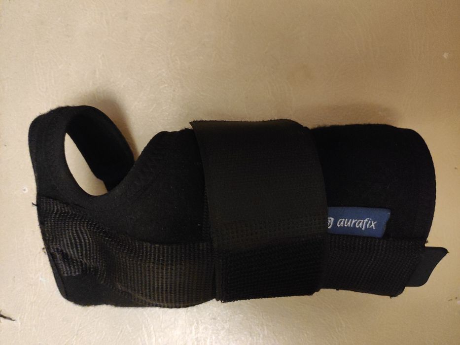 бандаж на променево-зап'ястковий суглоб 3607