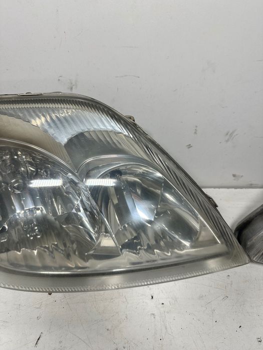 Lampy Przednie Reflektory Komplet Lewy PrawyToyota Corolla E120 sedan
