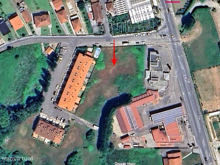 Conjunto de 5 Lotes para habitação em Valença