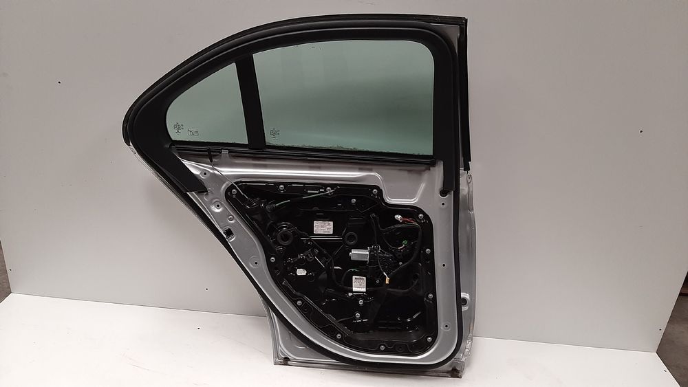 Porta trás esquerda MERCEDES-BENZ Classe C (W205)