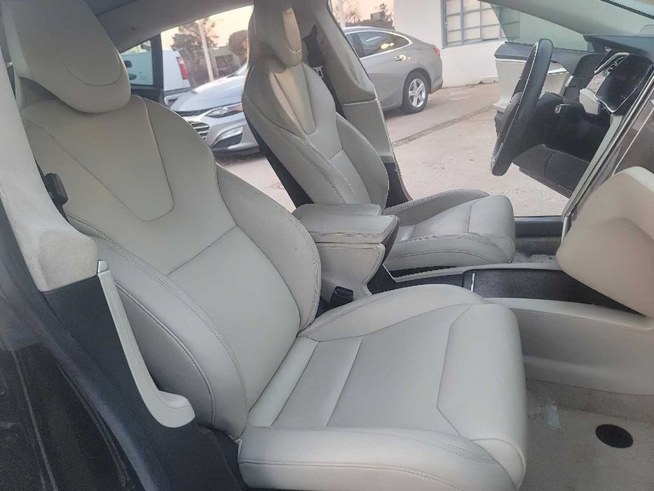 Tesla Model S 75      2017
