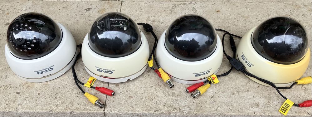 Câmeras de filmar+ gravador+cabos