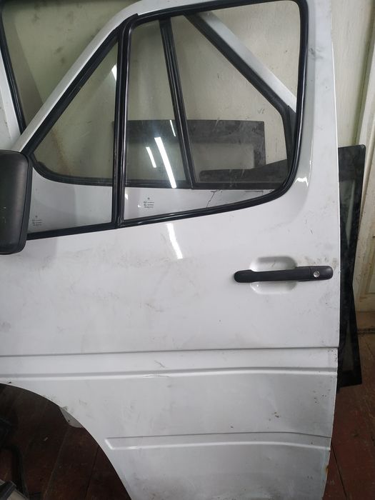 Двері бокові розсувні sprinter спрінтер 901-905