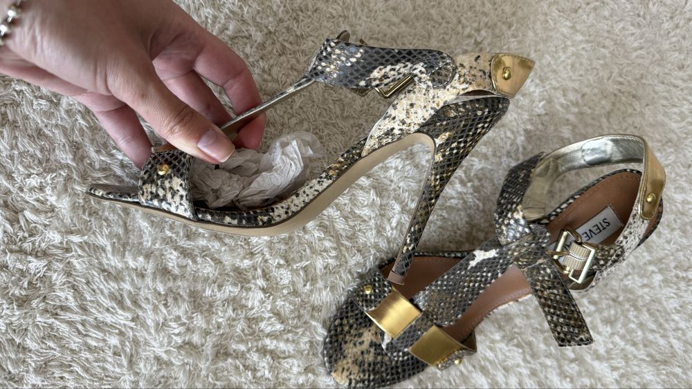 Босоніжки Steve Madden розмір 37-38