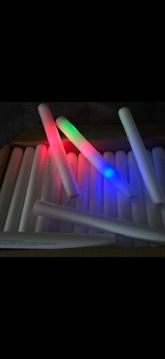 Świecące w ciemności pałki Led, 100 szt.