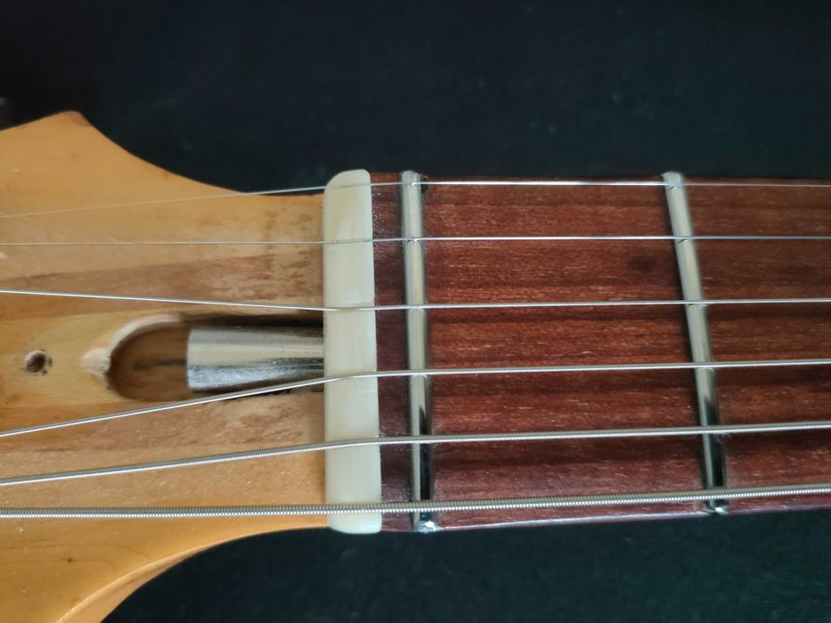 Gitara Defil Tosca, stalowe progi+tuning