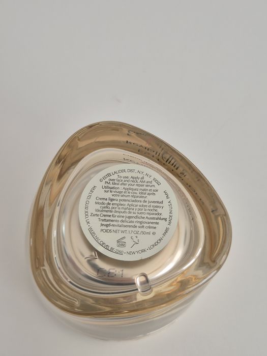 Estee Lauder Revitalizing Supreme + krem