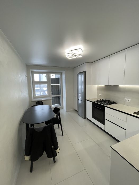 Оренда 2 км квартири на провулку Тарнавського із видом на площу Ринок