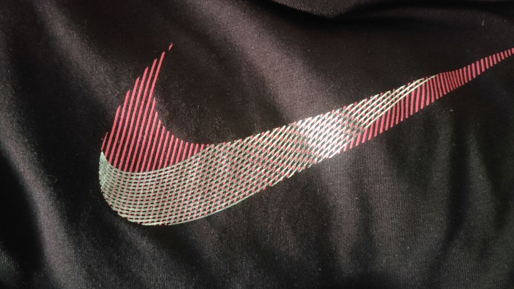 świetny t-shirt Nike Tee dri -fit stan idealny