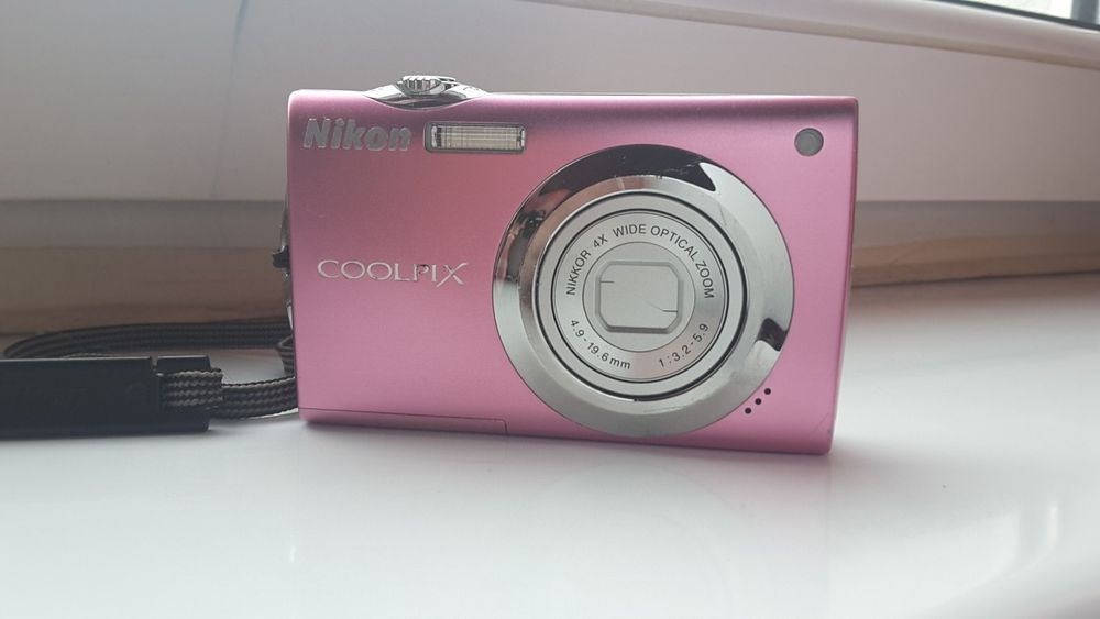 Nikon Coolpix S4000 Aparat fotograficzny z dotykowym ekranem !!!