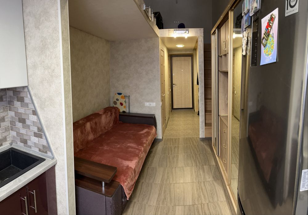 Продам дворівневу квартиру-гостинку