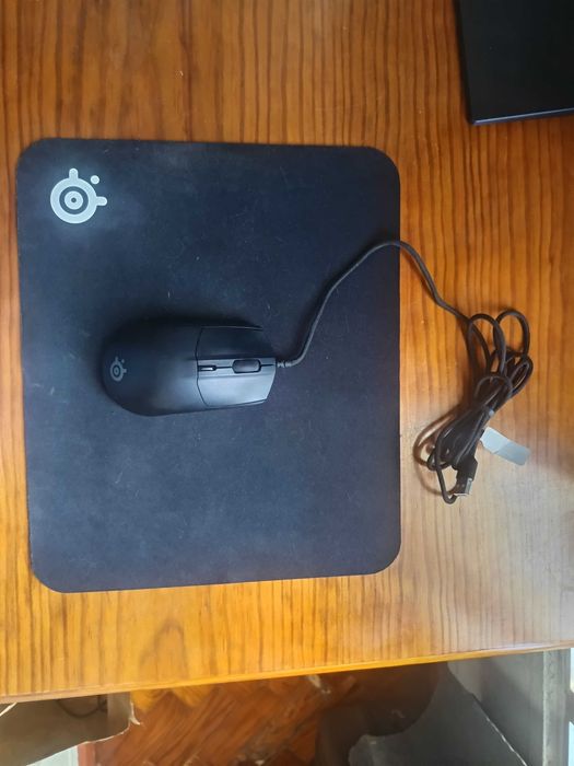Conjunto Rato SteelSeries Rival 3 Gen 2 + Tapete SteelSeries QcK Medium