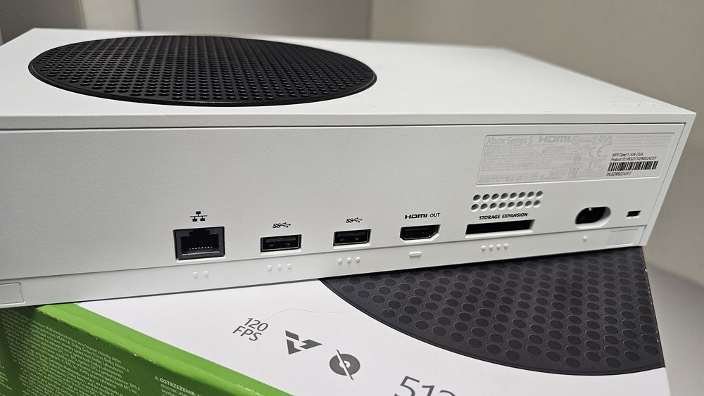 Ігрова консоль Xbox Series S 512 gb