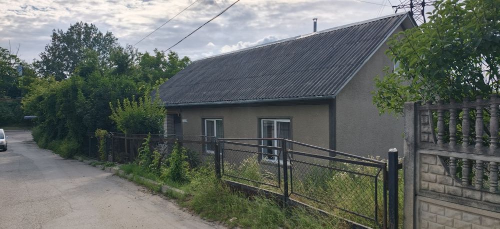 Продається будинок по вул Білоруська