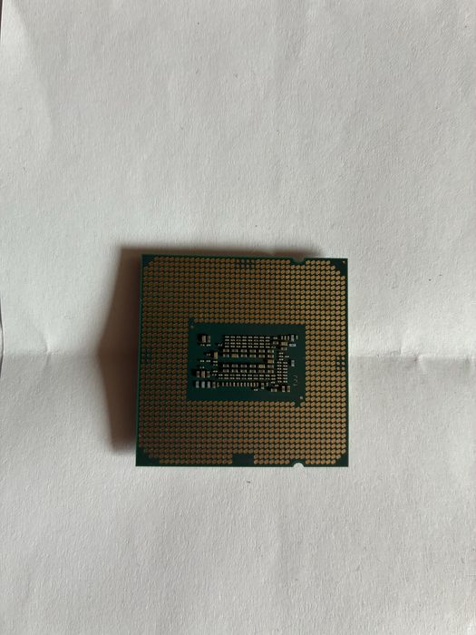 Wydajny Procesor Intel Core i3-10100F