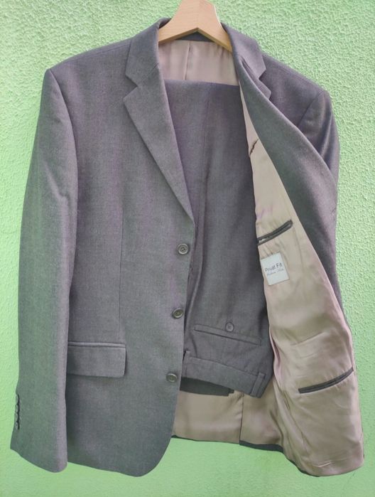 Fato de homem cinzento made in Portugal