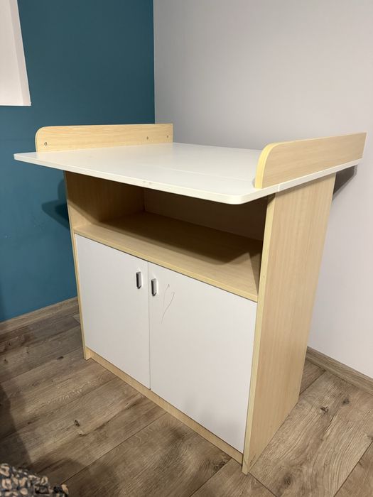 Przewijak wolnostojący z komodą