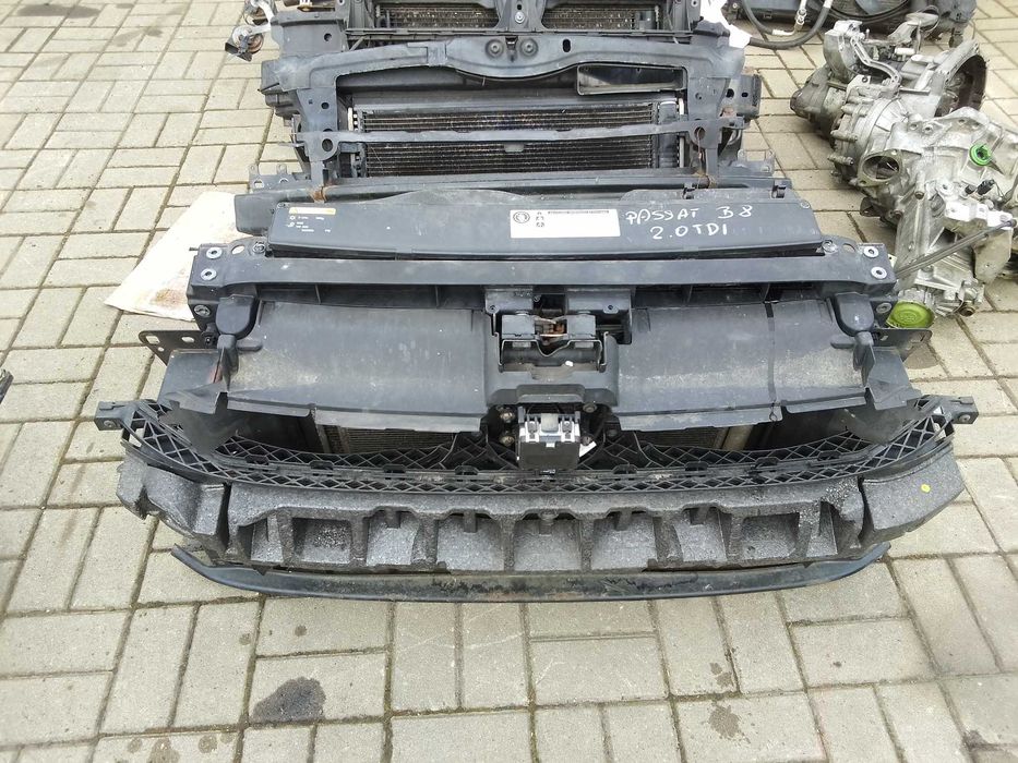 VW PASSAT B8 2.0 TDI pas przedni wzmocnienie chłodnice wentylatory komplet