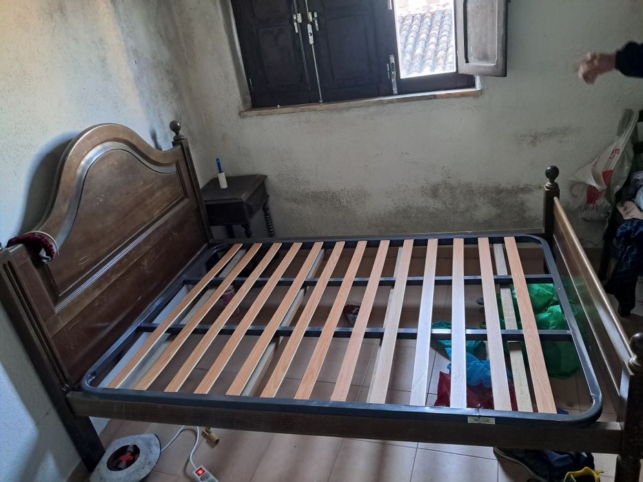 Vendo cama em bom estado