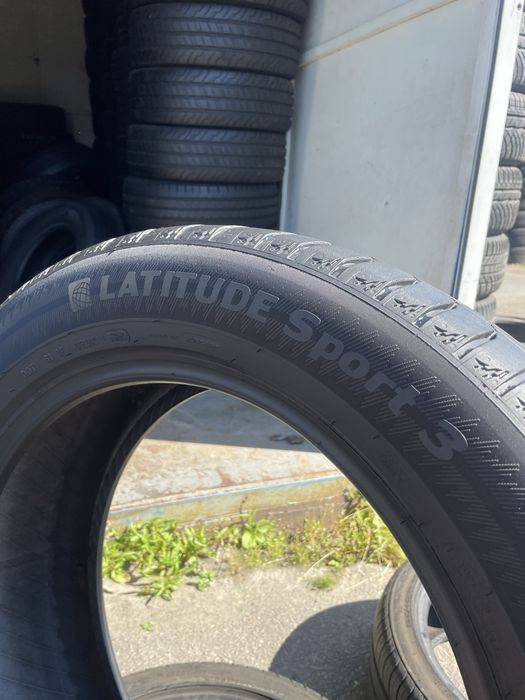 Продам комплект шин Michelin 235/55/19