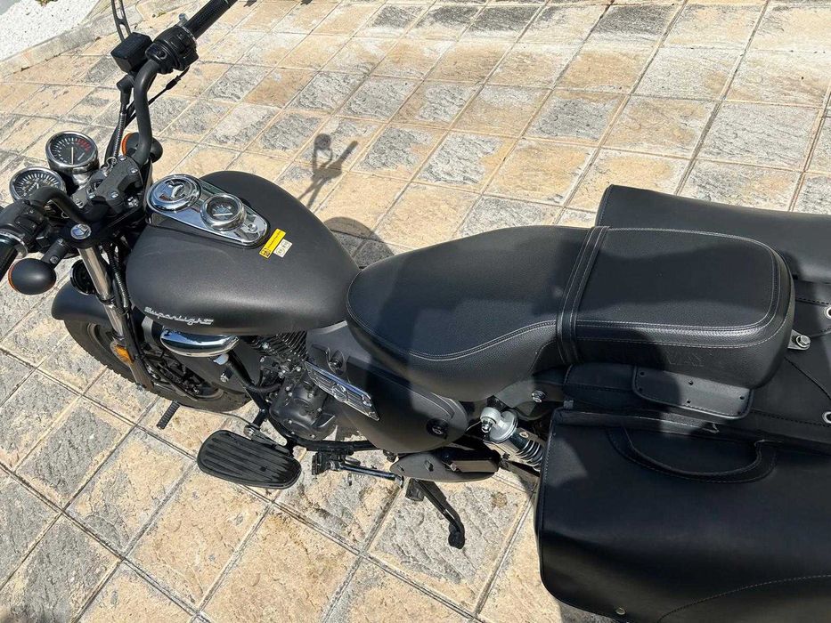 Keeway Superlight 125 cc em excelente estado