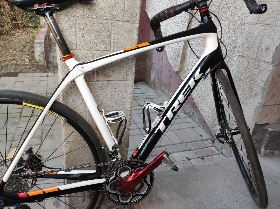 Trek Domane 4.3 Disc Bia e B ota OLX.pl