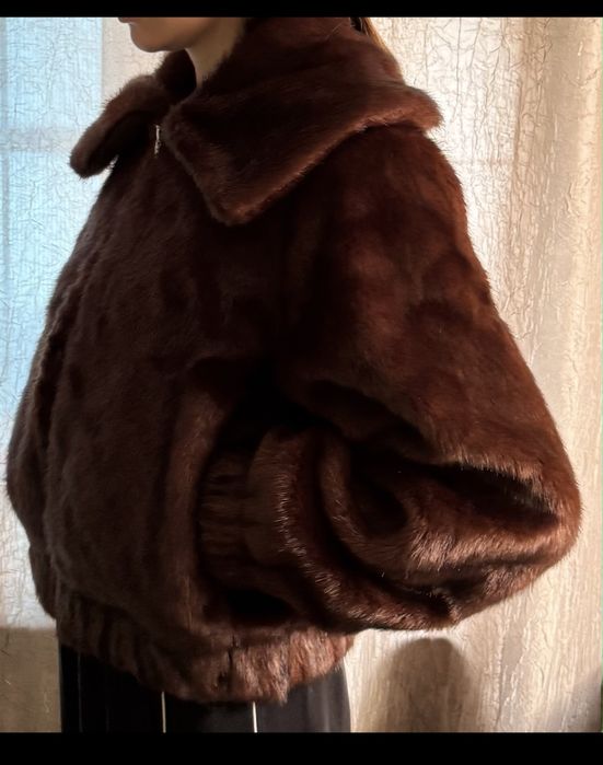 Продам шубку 3000 грн
