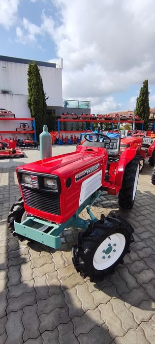 Yanmar Ym2002D 4x4  3cilidros ( promoção ) oferta 1 alfaia