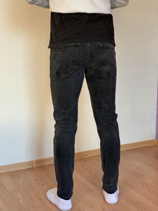 Чорні джинси House