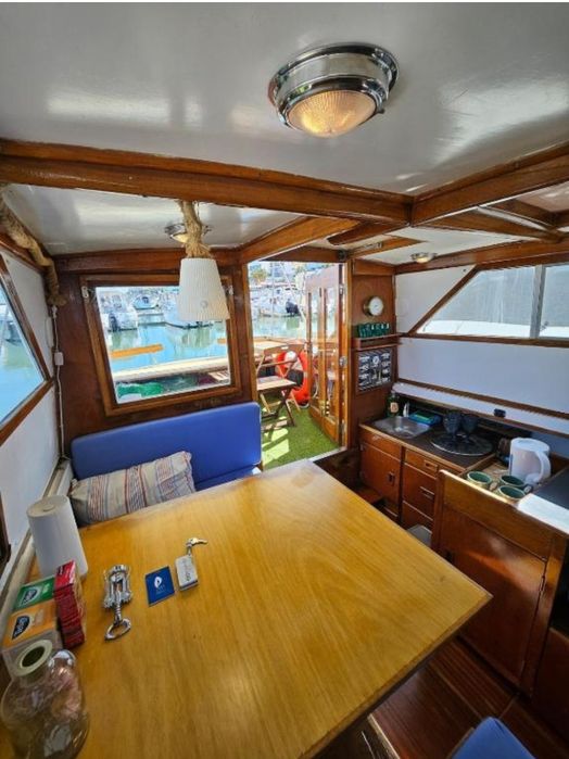 Barco Coronet Yacht Club