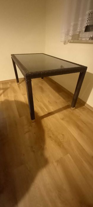 Stół rattanowo szklany