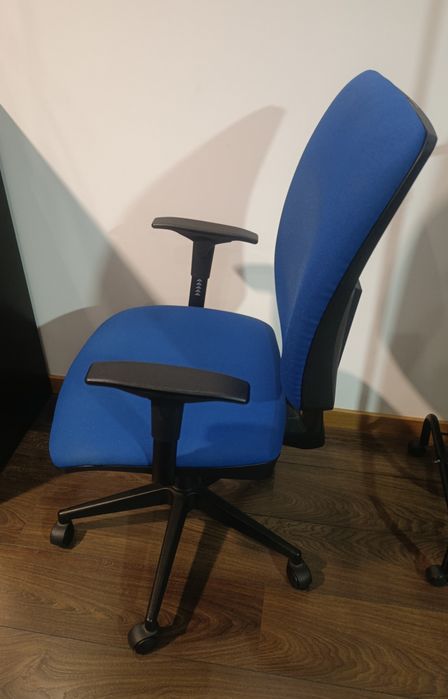 Cadeira de escritório azul