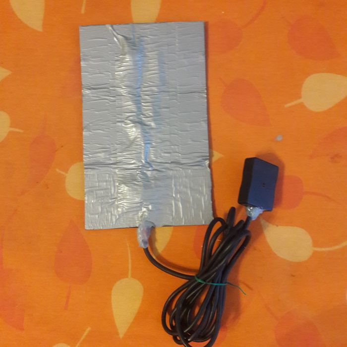 Сонячна панель для зарядки смартфона