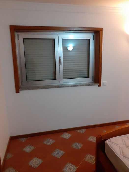 Aluga-se quarto suíte próximo do Hospital Magalhães Lemos