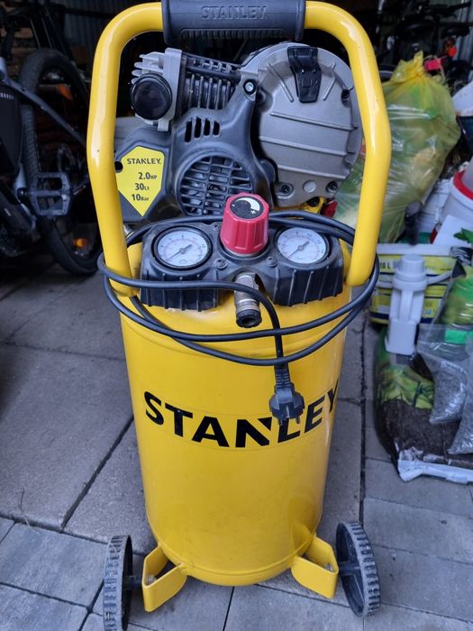 Sprężarka kompresor olejowy Stanley 30l