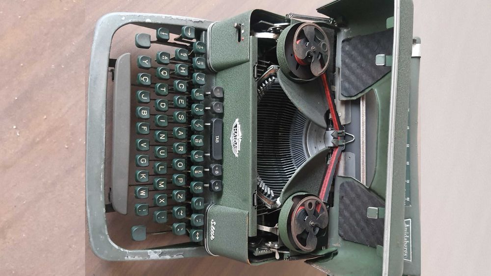 Maquinas de escrever antigas marcas Halda Olympia e Philips