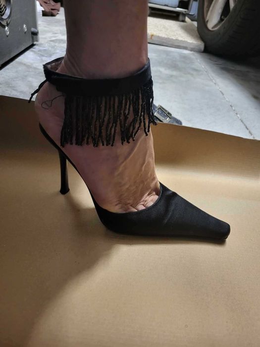 Sapatos Bicudos Pretos com Missangas - Roccobarocco