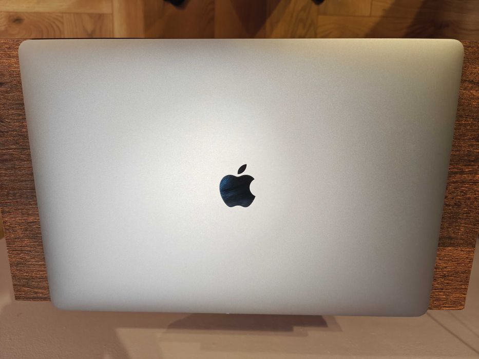 Macbook Pro 2019 - 16