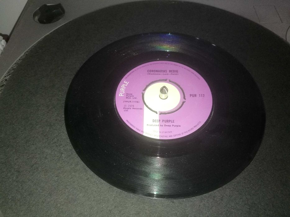 DEEP PURPLE- Might Just Take Your Life (Ed ING - 1974 - PUR117)
SINGLE