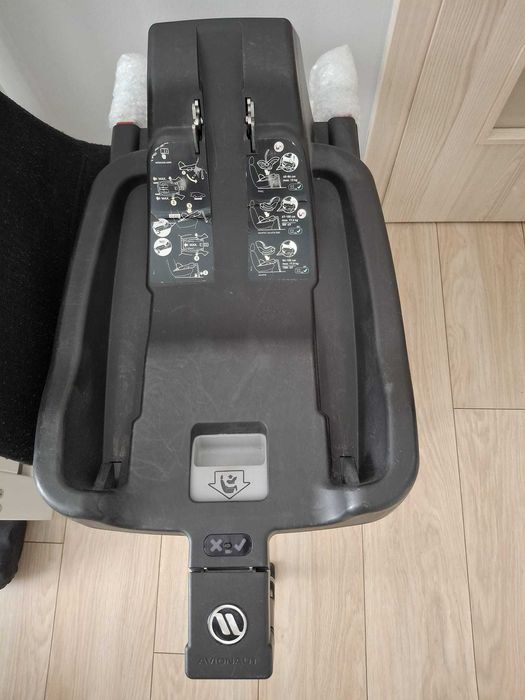 Fotelik Avionaut Pixel PRO z bazą ISOFIX