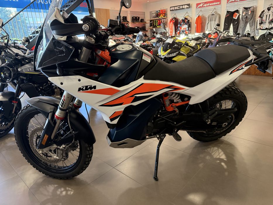 Ktm 890 R ano 2023