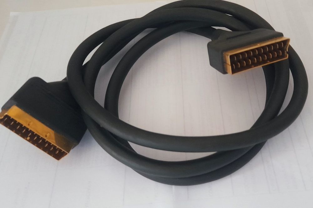 2 Cabos Scart com 1,5 m  - Bom estado
