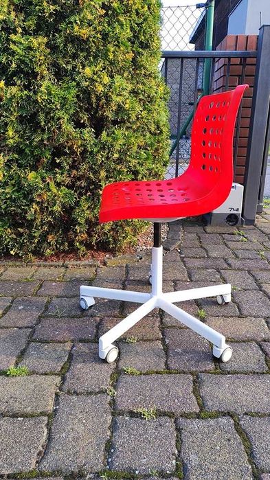 fotel młodzieżowy na kółkach IKEA idealny stan