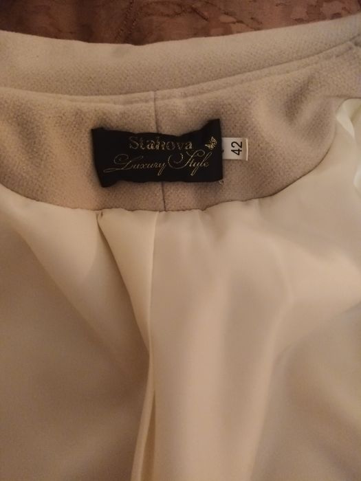 Продам пальто нове