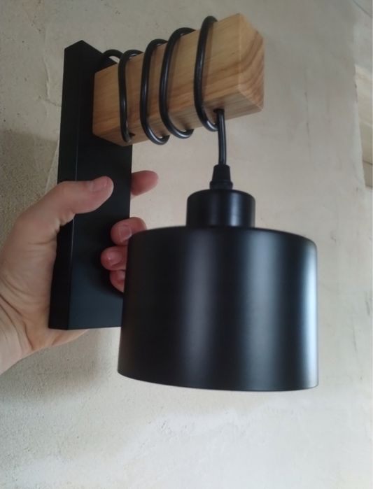 Kintkiet ścienny wiszacy led czarny lampa ścienna.